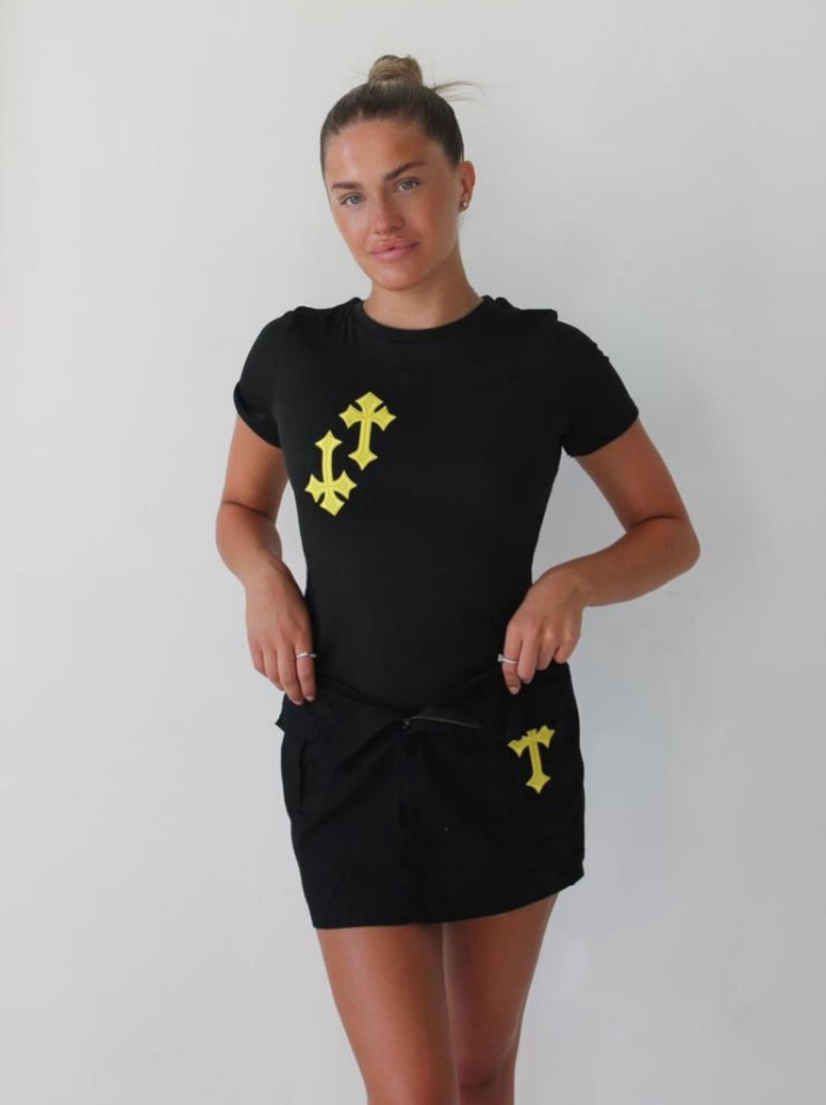 ‘CROSSED OUT’ BODYFORM TEE- BLACK & YELLOW